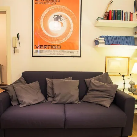 Borghese Close To Termini Station Apartment *